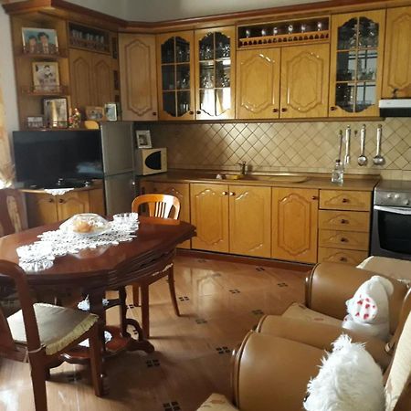Villa Mukaj Fratar Luaran gambar